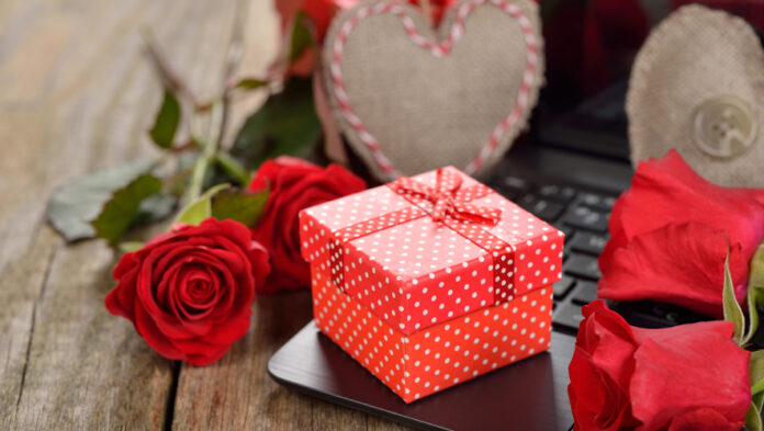 Best Valentine Gift for Boyfriend Ideas to Buy